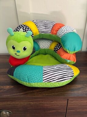 Infantino Prop-A-Pillar Tummy Time & Seated Support